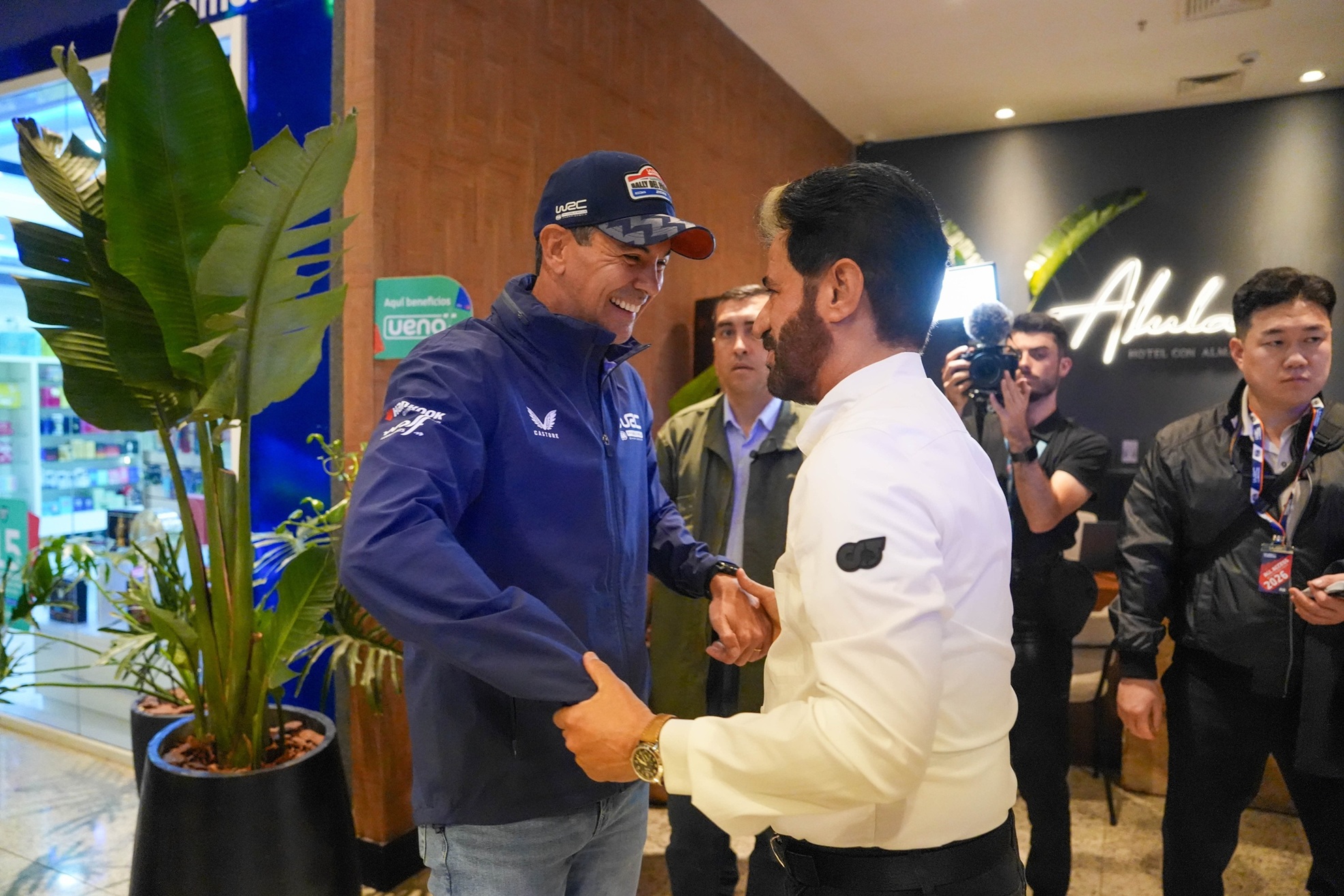 Paraguayan President Santiago Pe&ntilde;a and FIA President Mohammed Ben Sulayem celebrate the start of a new era  of rallying in Encarnaci&oacute;n